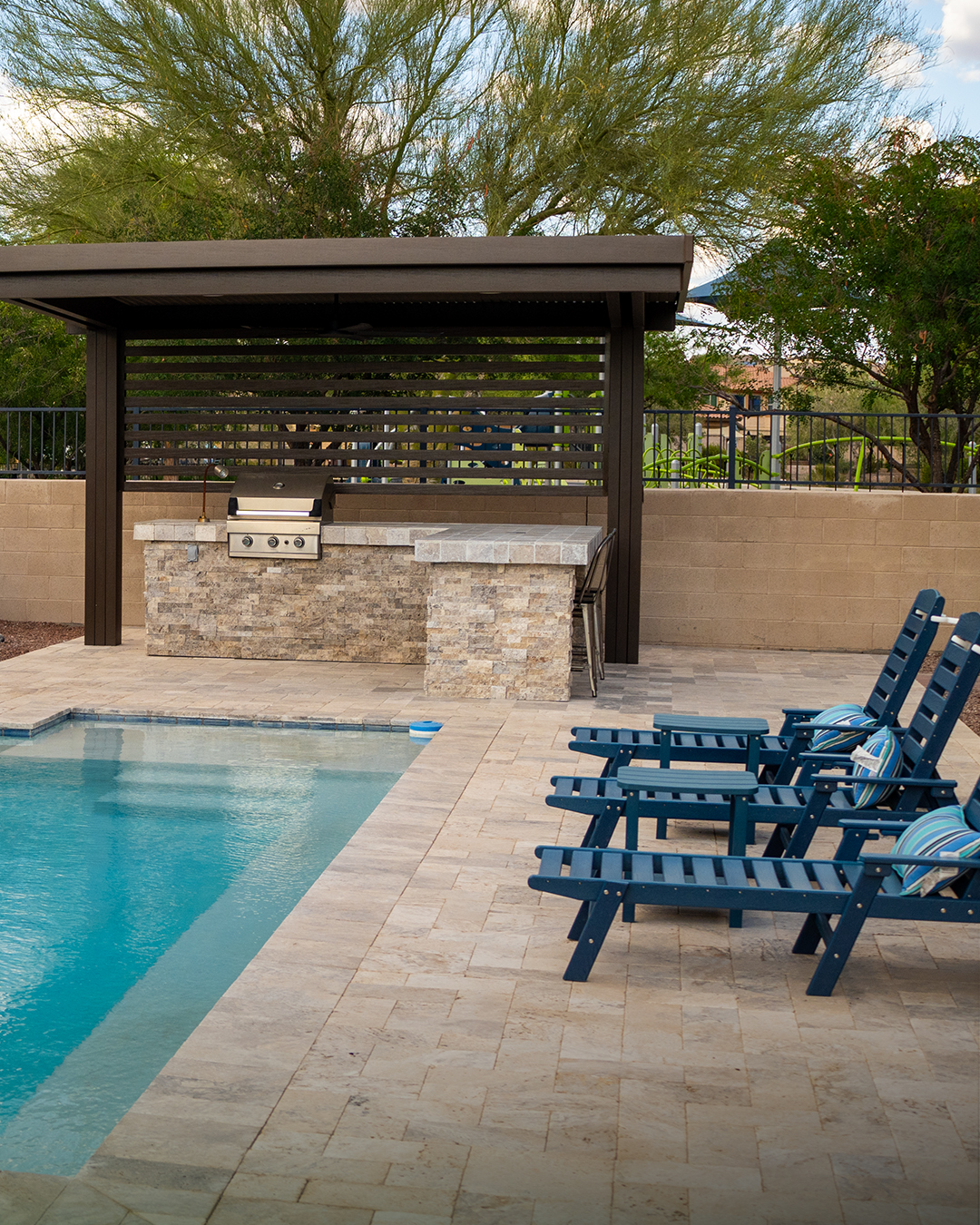 Outdoor Kitchens & BBQ Islands project photo 2