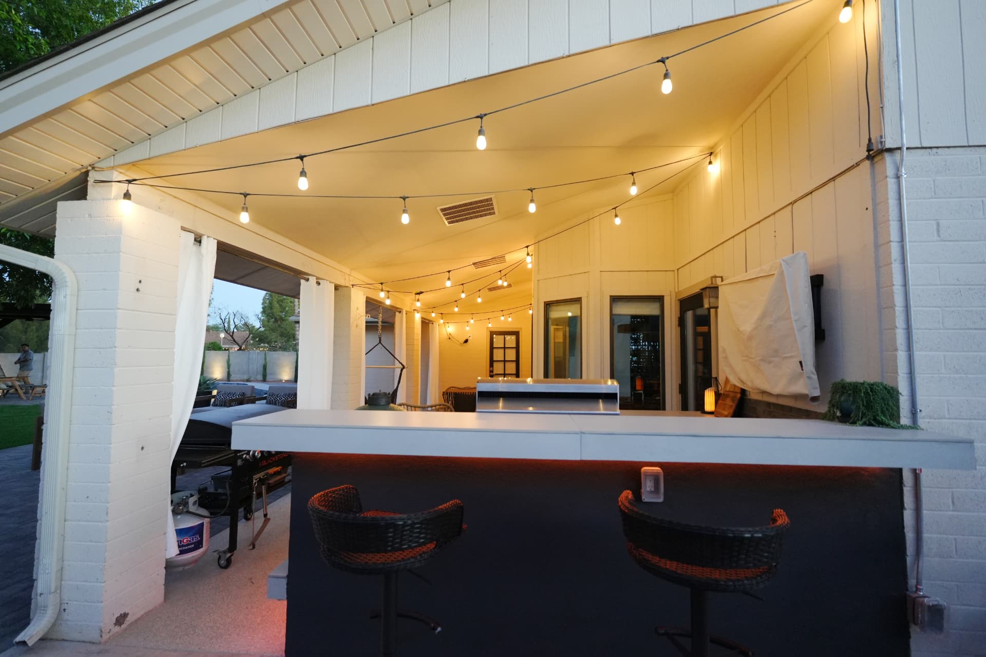 Outdoor Kitchens & BBQ Islands